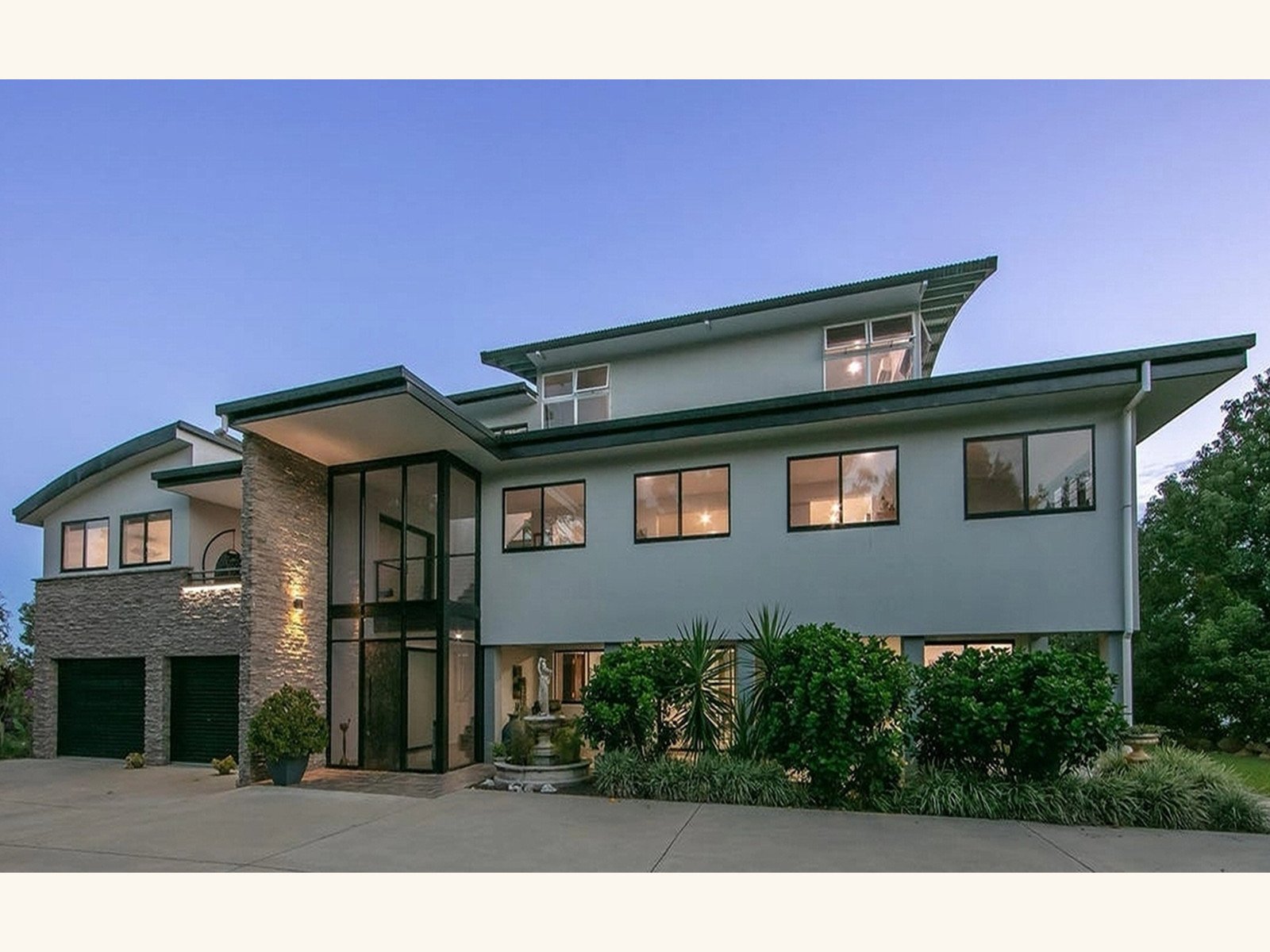 Riverside Residence —Front
