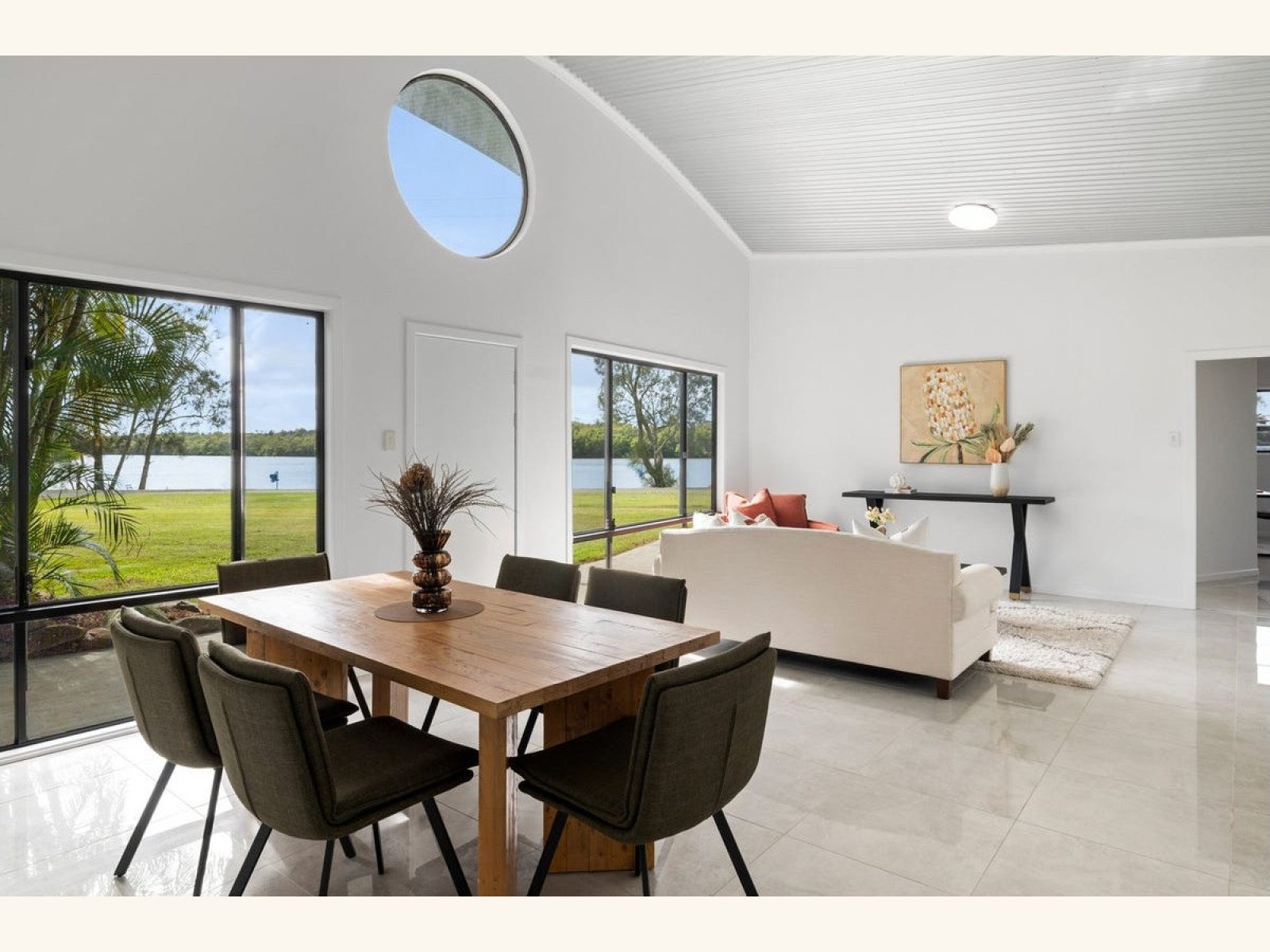 River Home — image 3