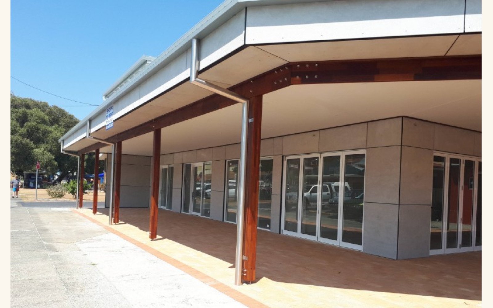 Yamba CBD shops & workers cottage